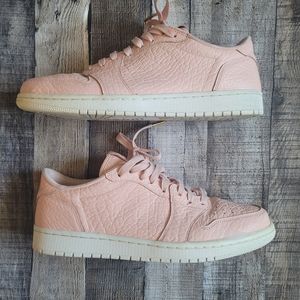 Nike Air Jordan 1 Retro Low Swooshless Size 11